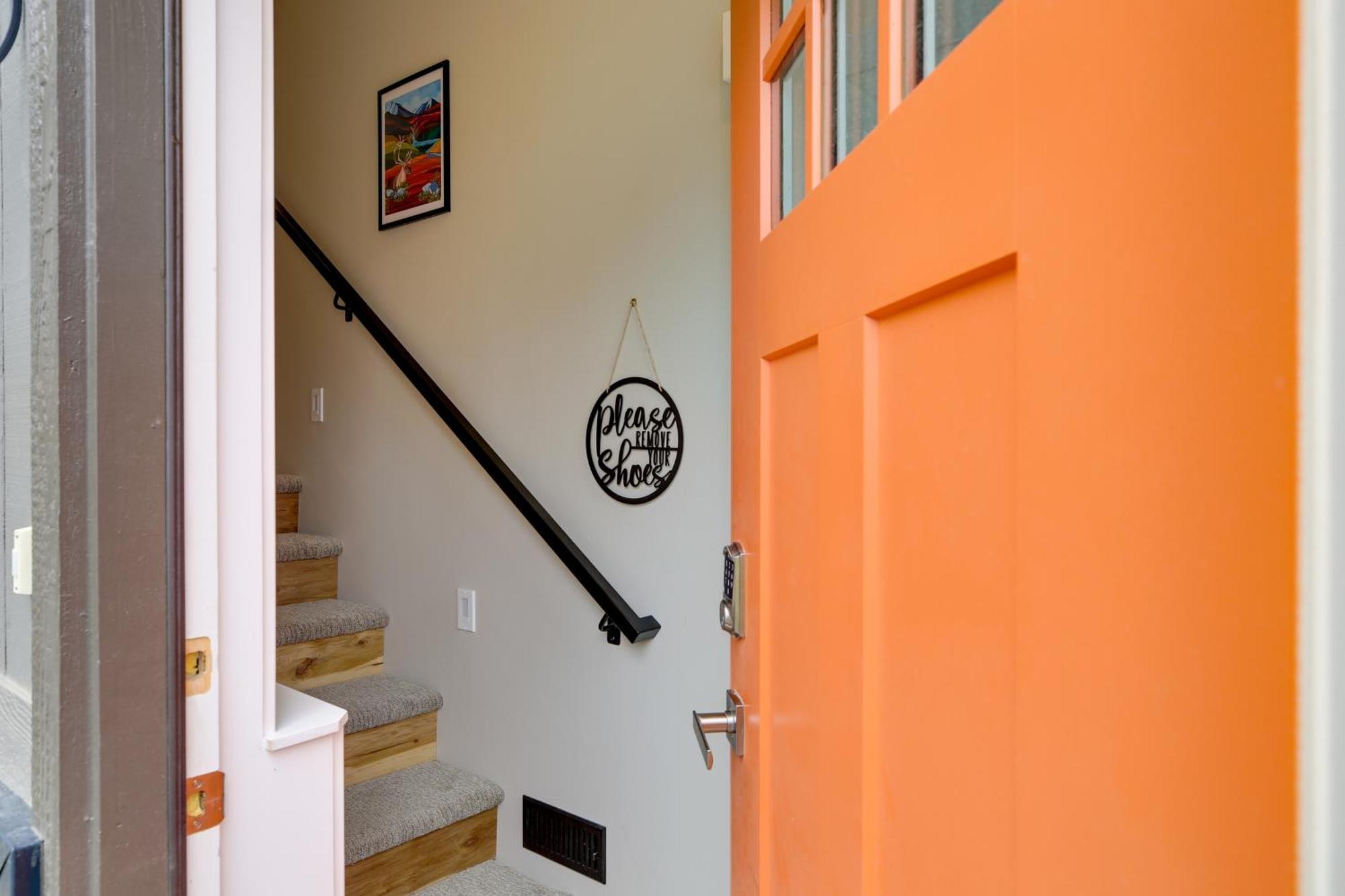Anchorage Apartment With A View About 3 Mi To Airport Екстериор снимка